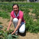 laurence-bourry-au-milieu-de-son-potager